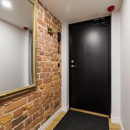 Loft Black And Red Apartment Tallinn