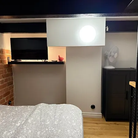 Loft Black And Red *