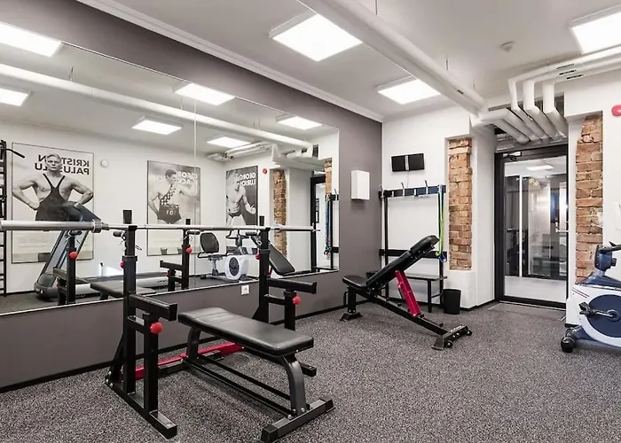 Loft Black And Red * タリン