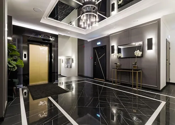 Loft Black And Red * タリン