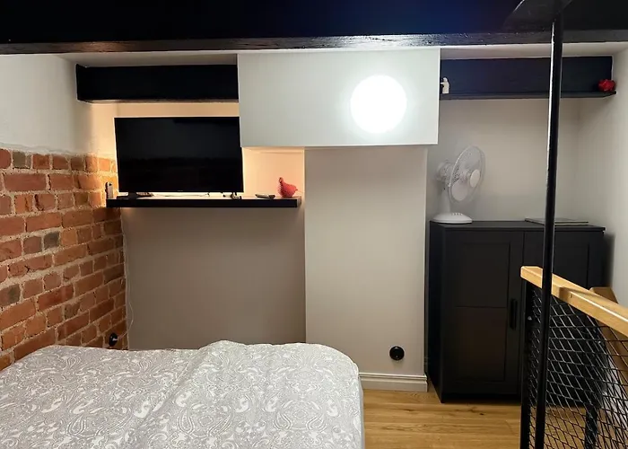 Loft Black And Red *