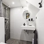 Апартаменты Loft Black And Red